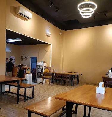 Sarang Kopi Tebing Tinggi: Nongkrong Asyik dengan Vibes Anti-Mainstream!