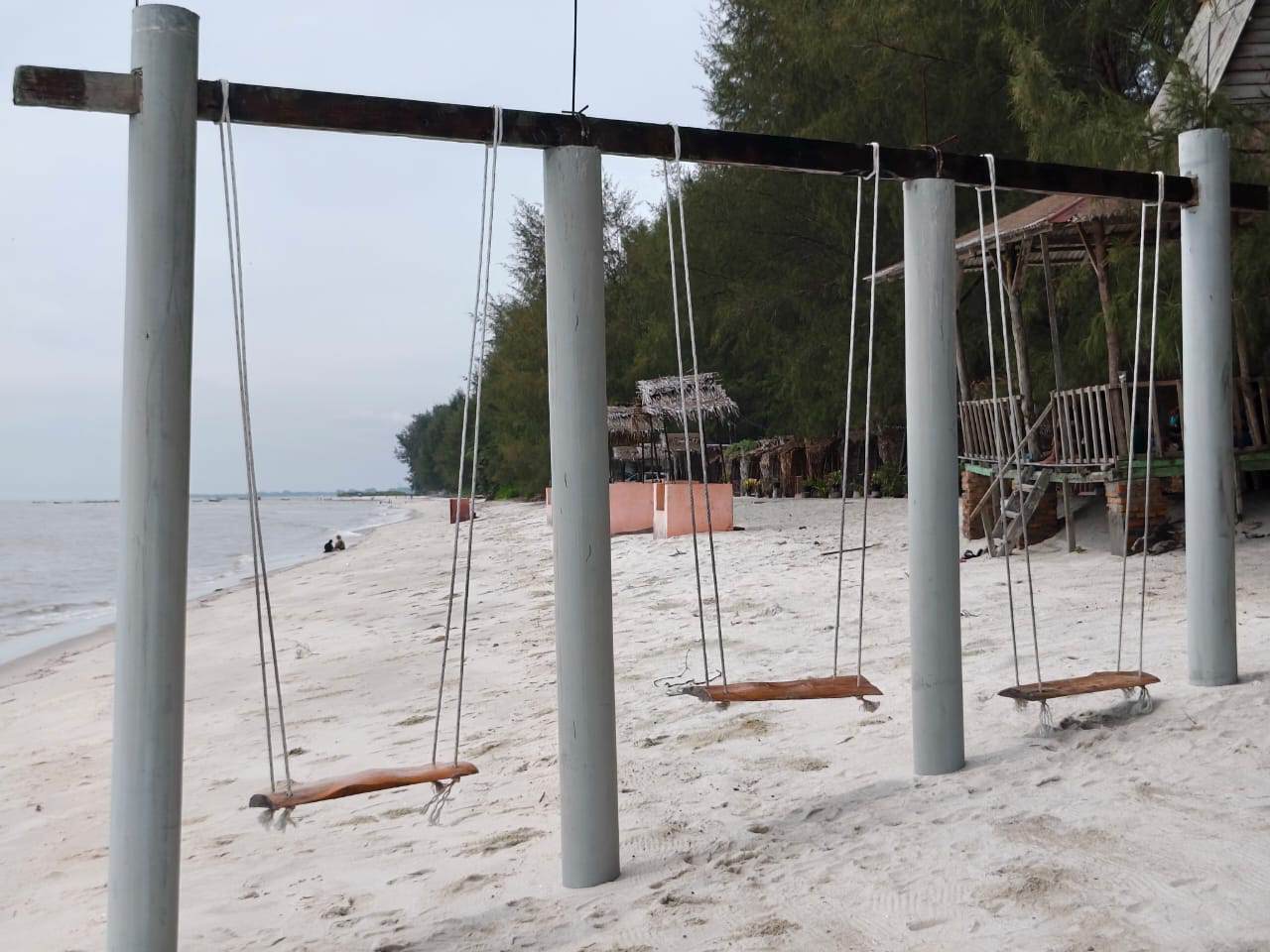 pantai cemara kembar serdang bedagai