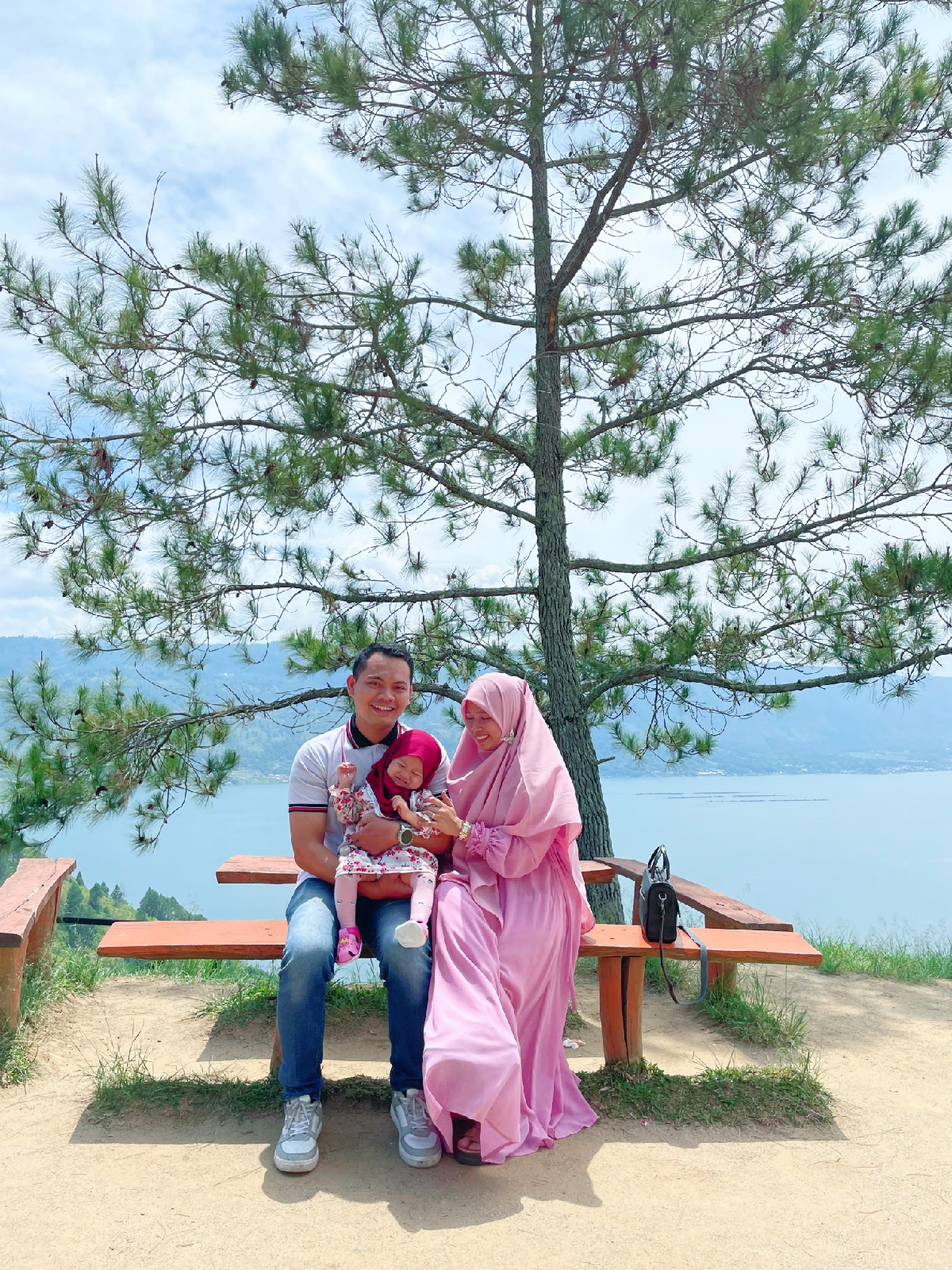 bukit senyum motung