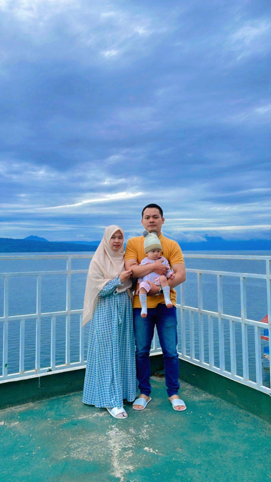 My Nasha Hotel Tigaras: View Bintang Lima, Jalanan "Off-Road" Bintang Kejora!